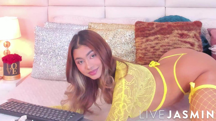 AlessandraMonet AlessandraMonet